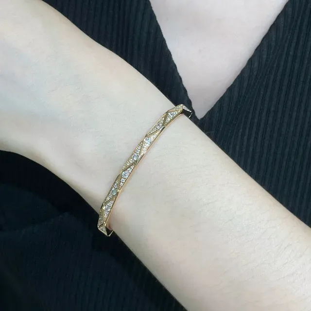 Dual-Tone Pavé Geometric Hinged Bangle Bracelets 9