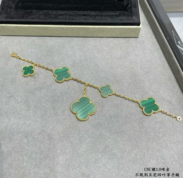Five Clover Malachite Inlay Gold-Tone Beaded Bracelet 7