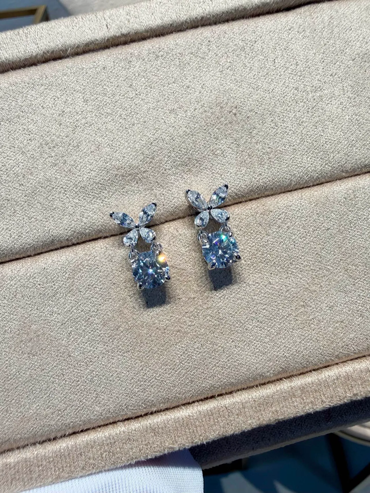 Floral Motif Marquise-and-Round Drop Earrings 4