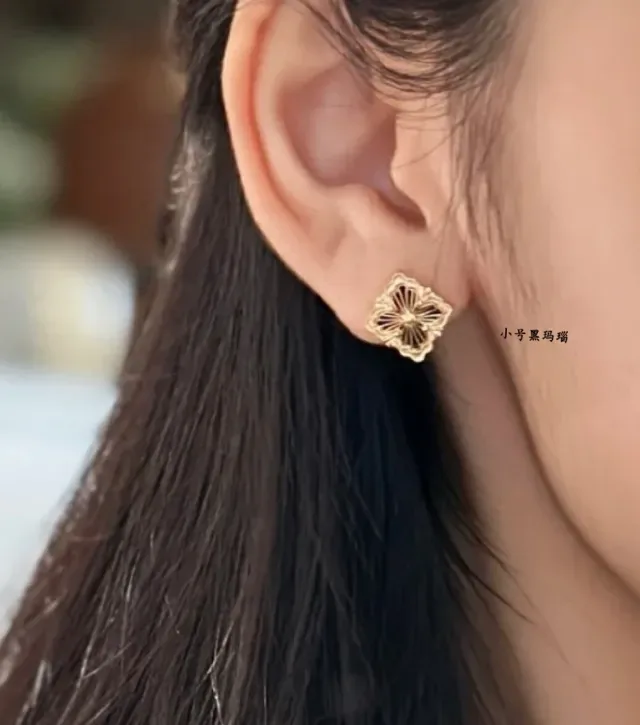 Floral Quatrefoil Black Inlay Gold-Tone Stud Earrings 9