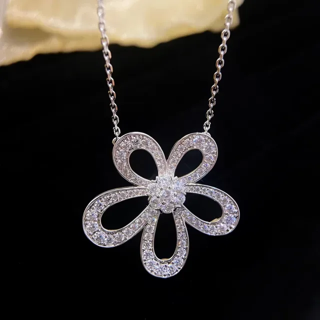 Flower-Shaped Pavé Stone Pendant Necklace 5