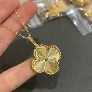 سلسلة قلادة برسيم ذو أربع أوراق sunburst باللون الذهبي