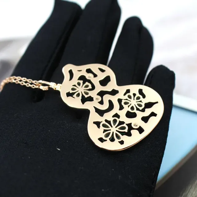 Gold Green Filigree Gourd-Shaped Pendant Floral Gemstone Clusters Necklace 7