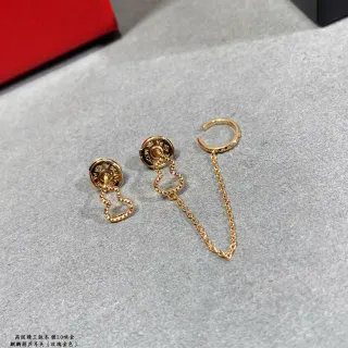 Gold Heart-Shaped Chain Dangle Earrings
