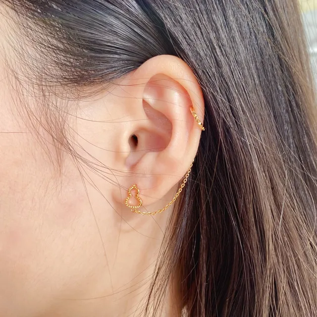 Gold Heart-Shaped Chain Dangle Earrings 9