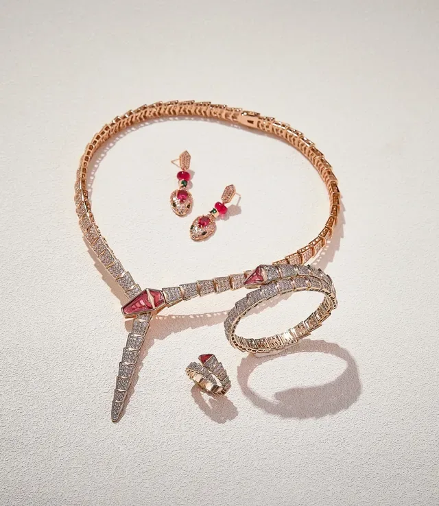 Gold Pink Articulated Link Design Pavé-Set Diamonds Necklace 6