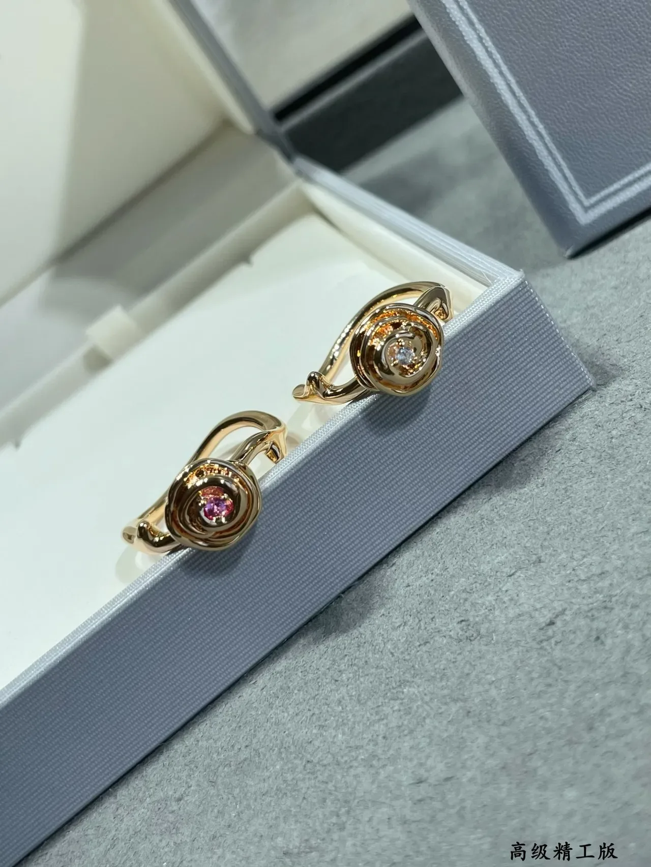 Gold Pink Spiral Floral Motif Ring 3