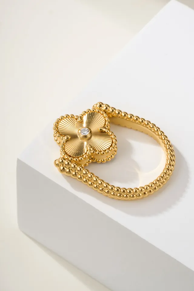 Gold Red Clover-Shaped Enamel Inlay Beaded Band Ring 7