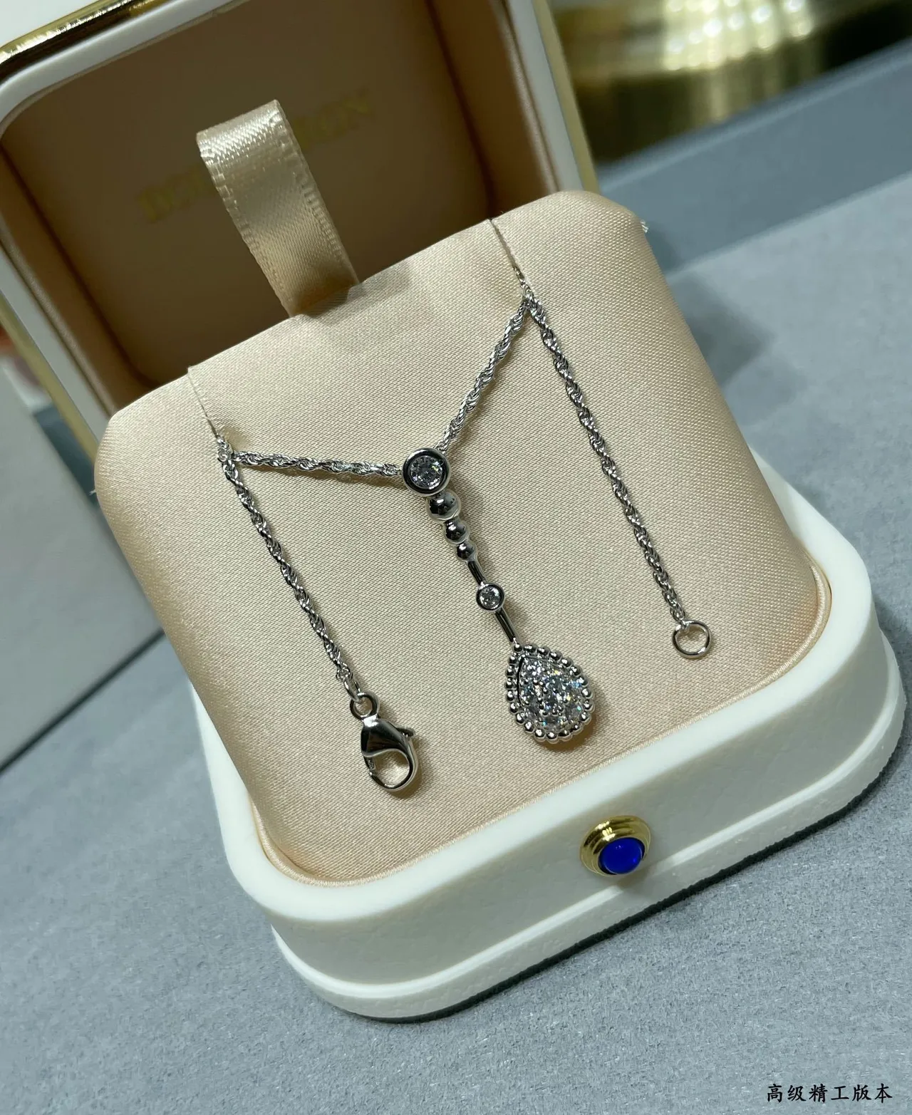 Gold Rope Chain Teardrop Pavé Pendant Necklace 4