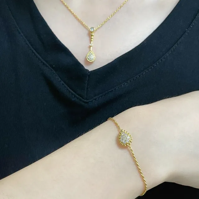 Gold Rope Chain Teardrop Pavé Pendant Necklace 9