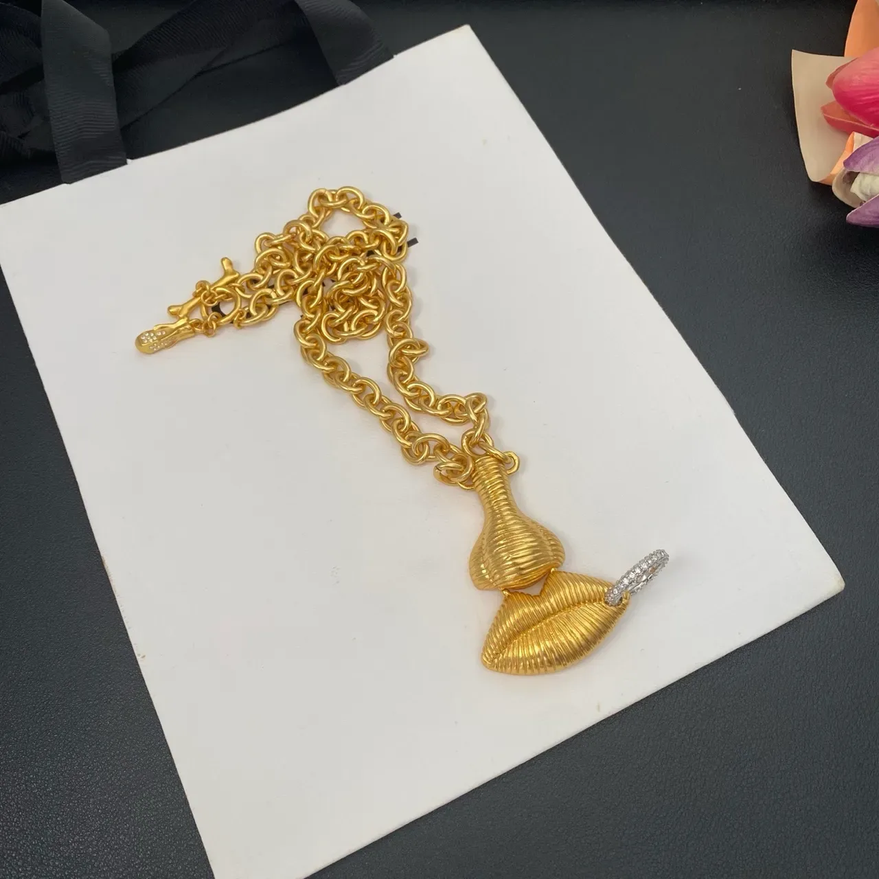 Gold Silver Curb-Link Chain Sculpted Ribbed Pendant Necklace 8