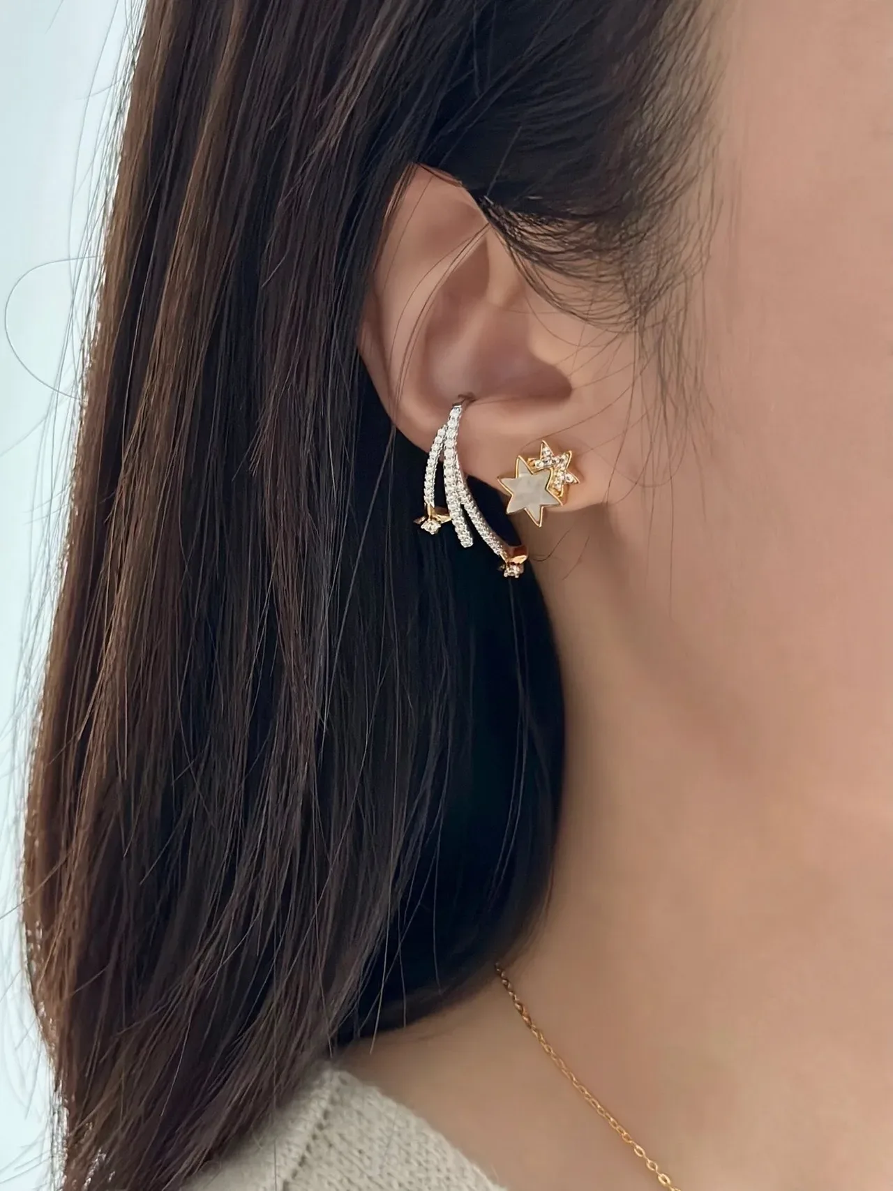 Gold Silver Star-Shaped Dual-Tone Metal Earrings 9