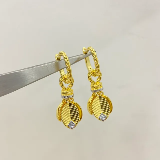 Gold Silver Twisted Rope Hook Ribbed Leaf Pendants Earrings 4