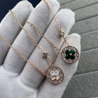 金色圆形镶钻四叶草花形吊坠项链