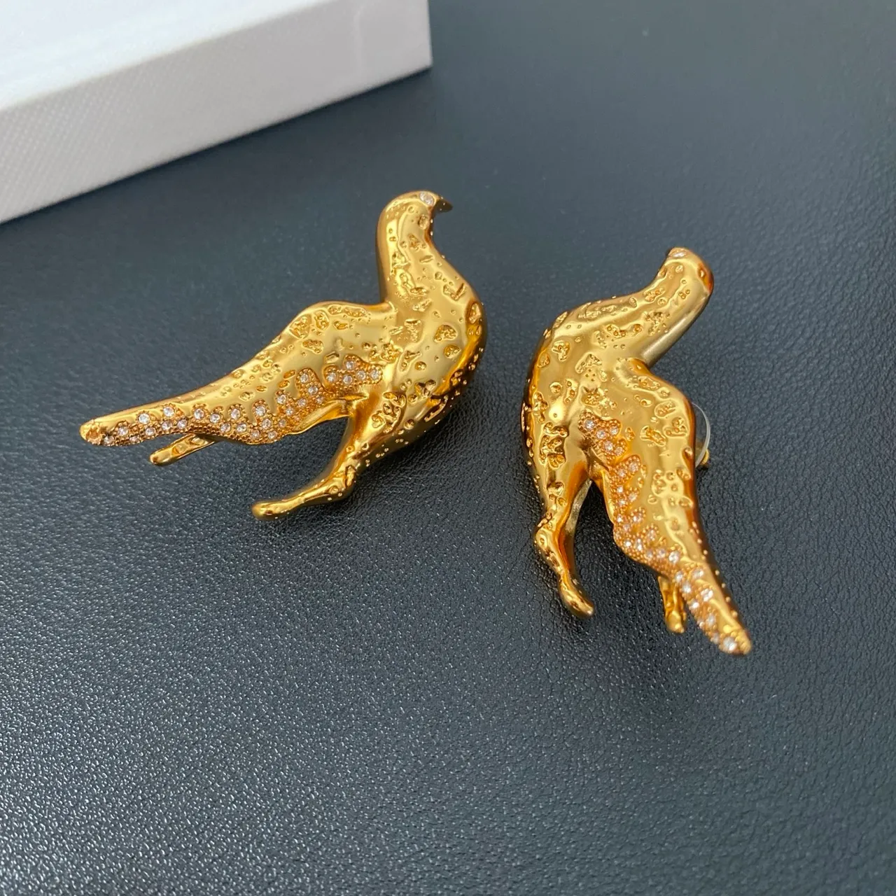 Gold-Tone Crystal Bird Brooches 7