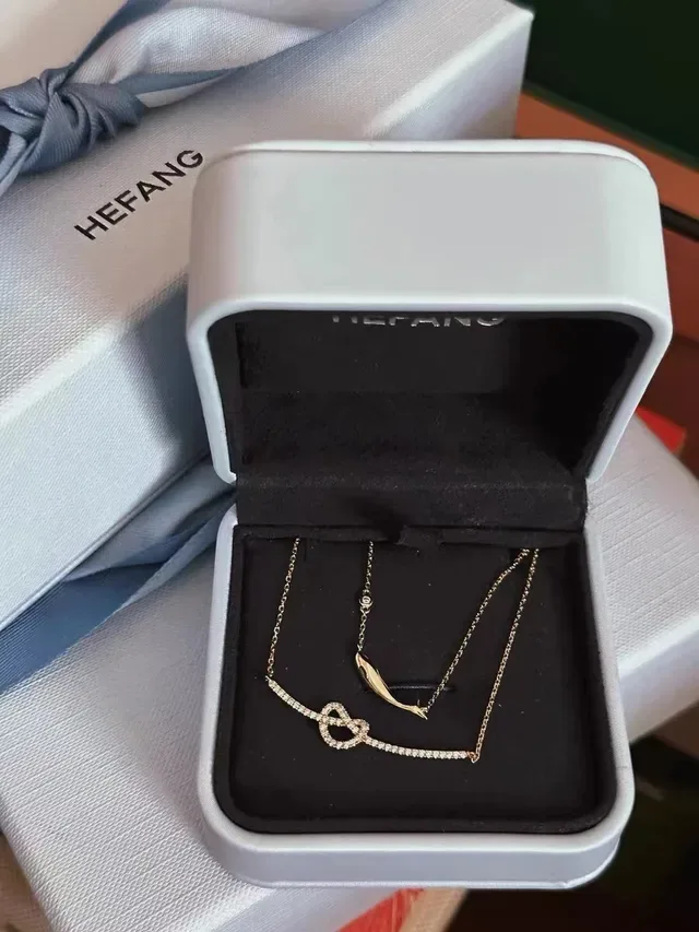 Gold-Tone Dolphin Pendant Delicate Chain Bracelet 7