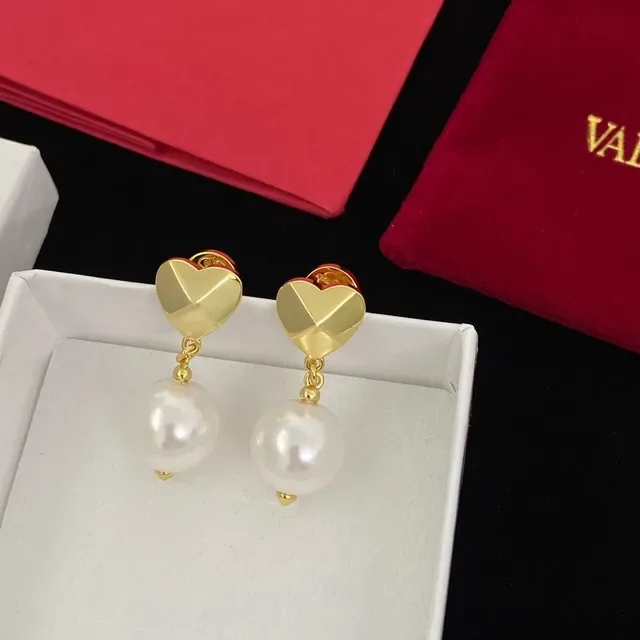 Gold-Tone Faceted Heart Pearl Drop Earrings 6