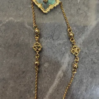 Collier Chaîne Florale Quatre Feuilles avec Inlay de Mère de Perle Doré