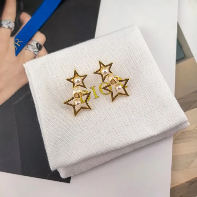 Gold-Tone Star Outline Pearl Earrings 3