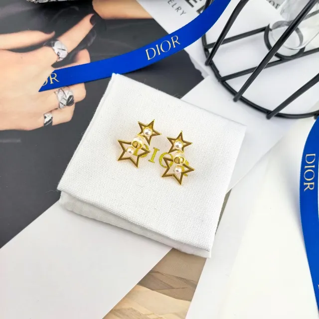 Gold-Tone Star Outline Pearl Earrings 4