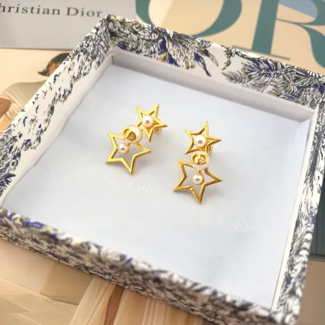 Gold-Tone Star Outline Pearl Earrings 7