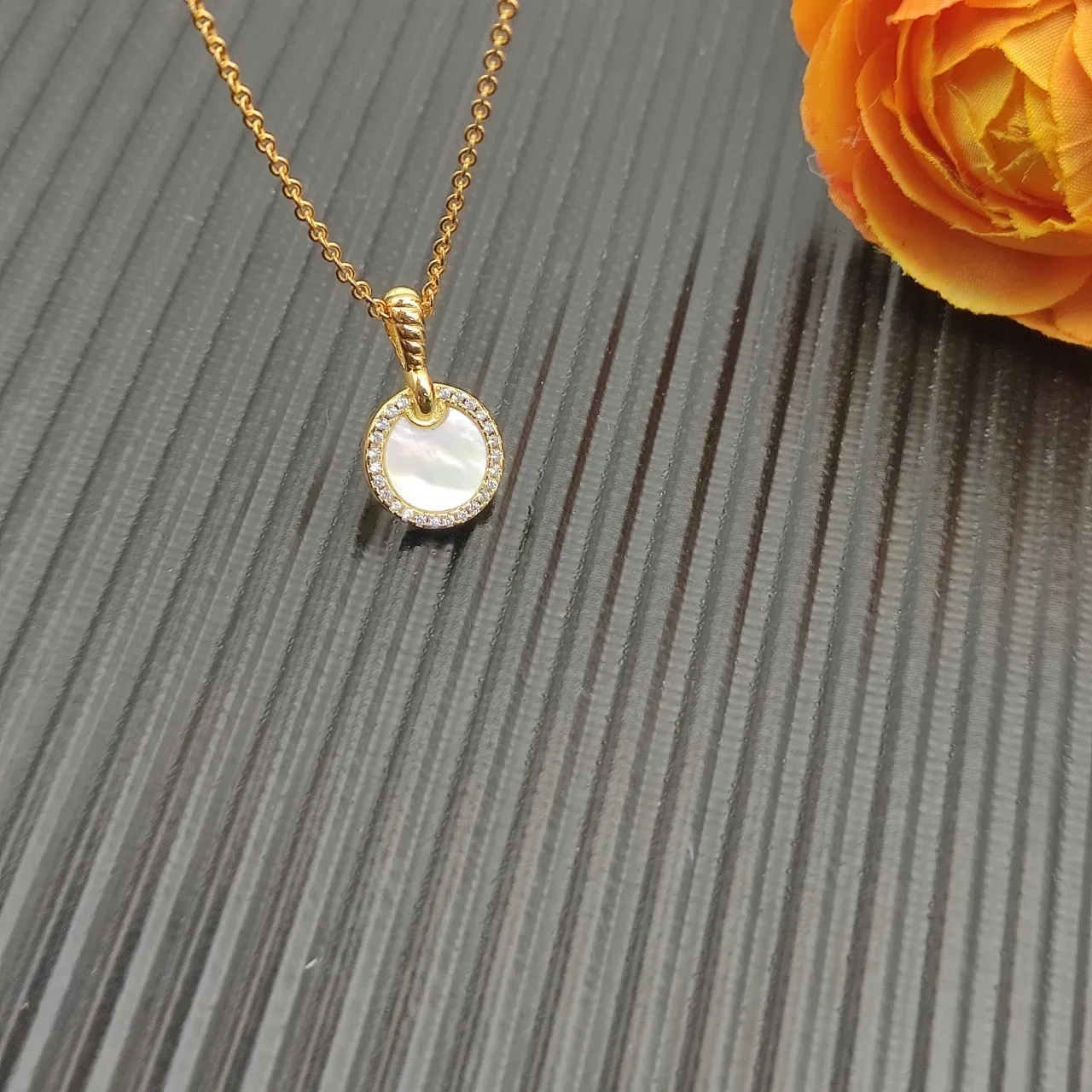 Gold White Chain Circular Pendant Necklace 7