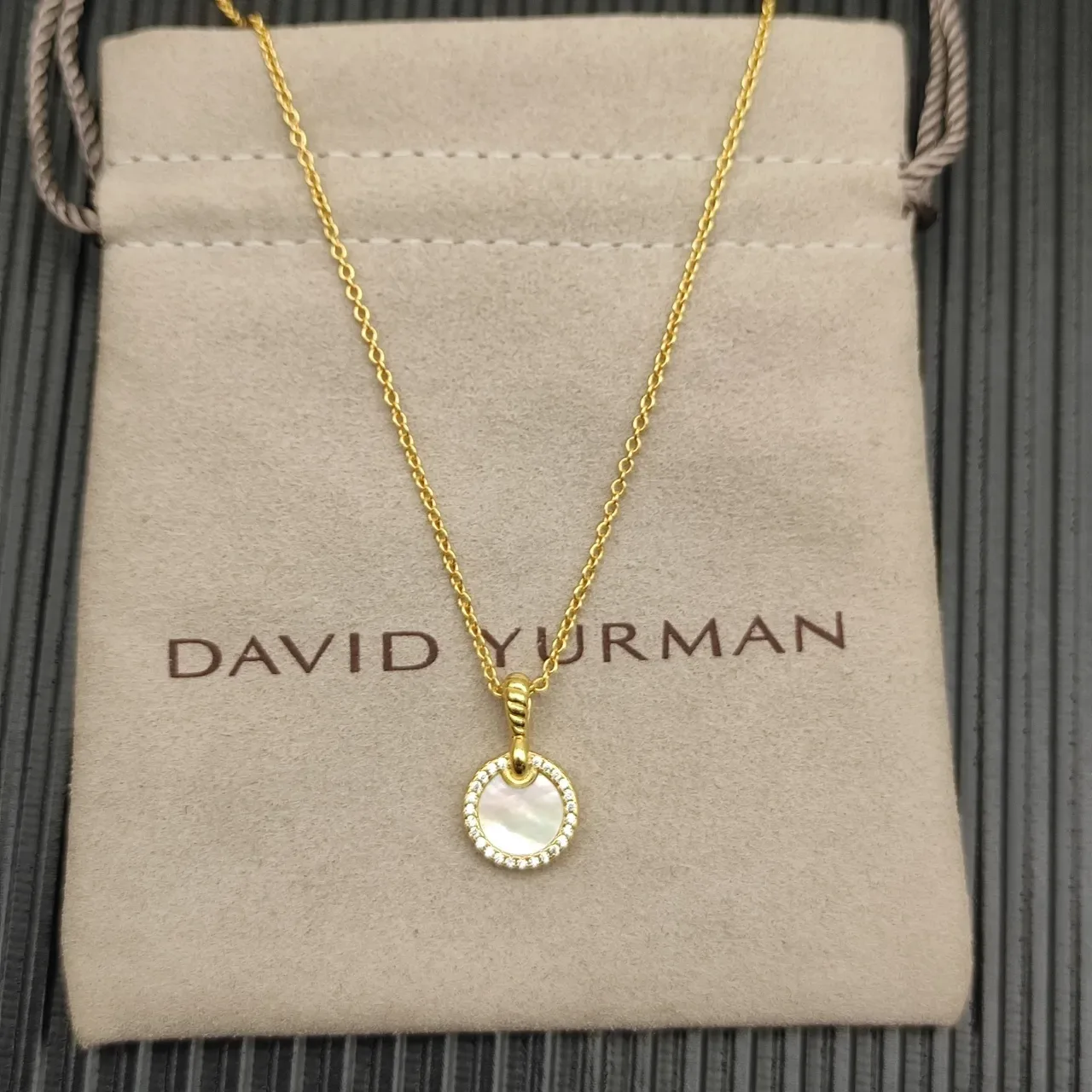 Gold White Chain Circular Pendant Necklace 9