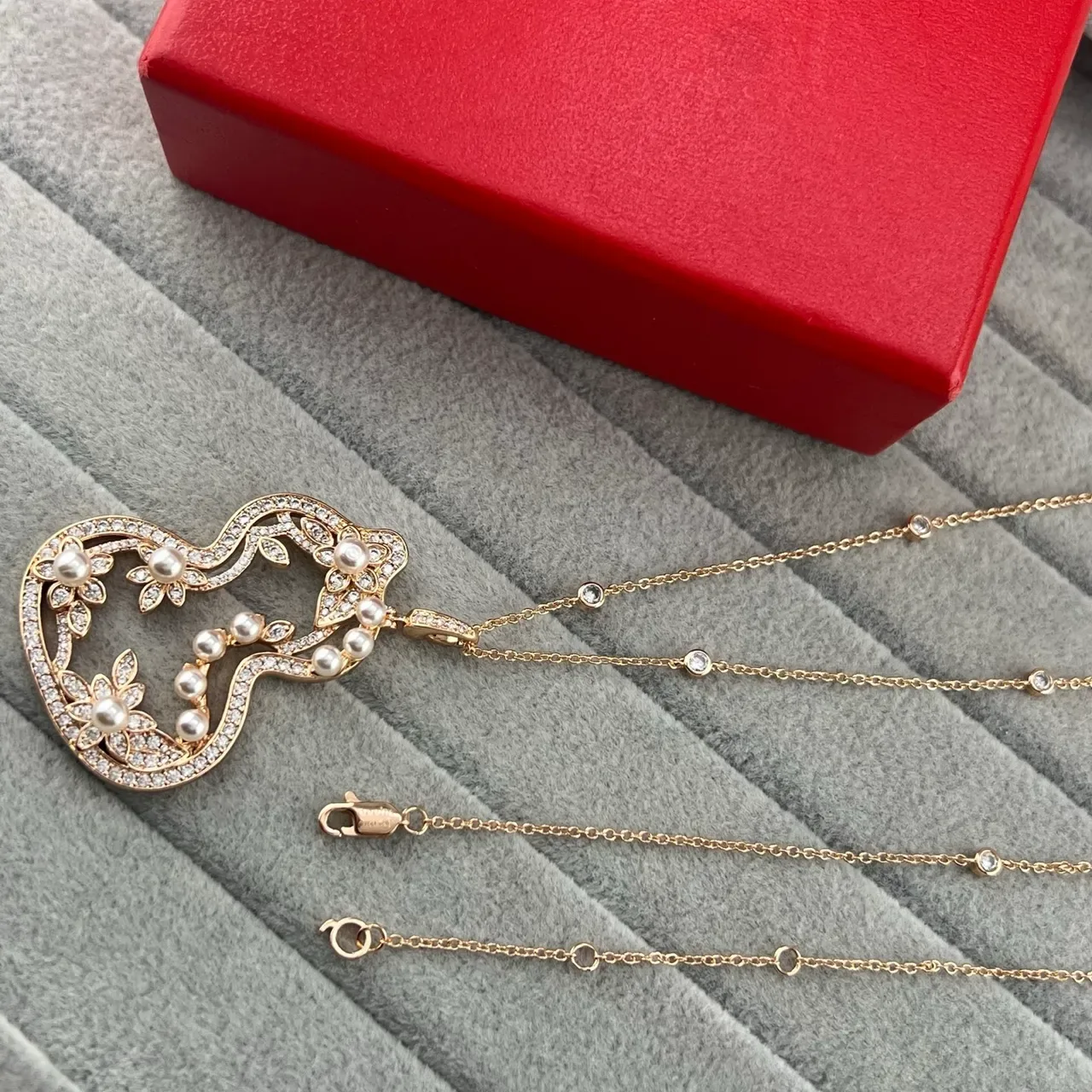 Gourd-Shaped Floral Pearl and Pavé Pendant Necklaces 4