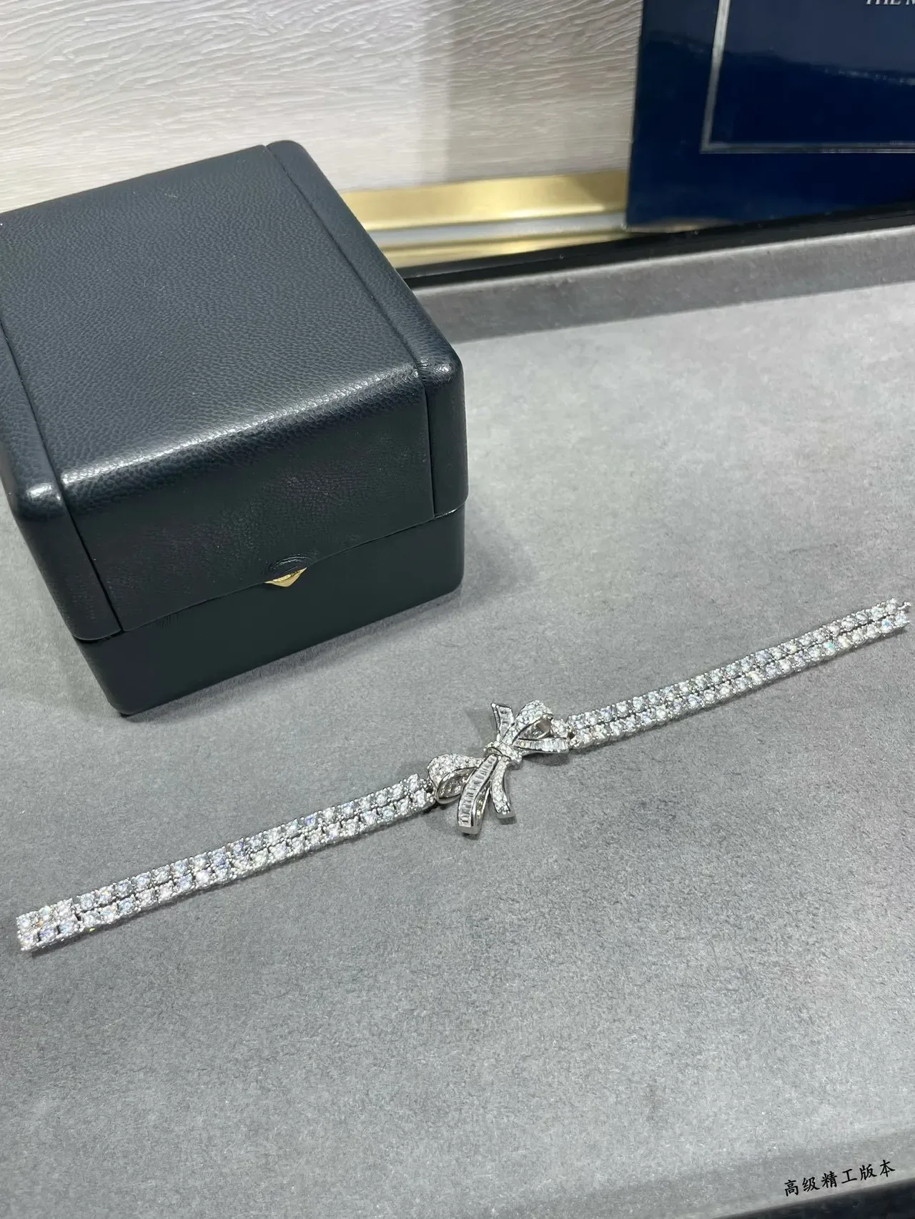 Graff Bow Motif Pavé Diamond Bracelet 4