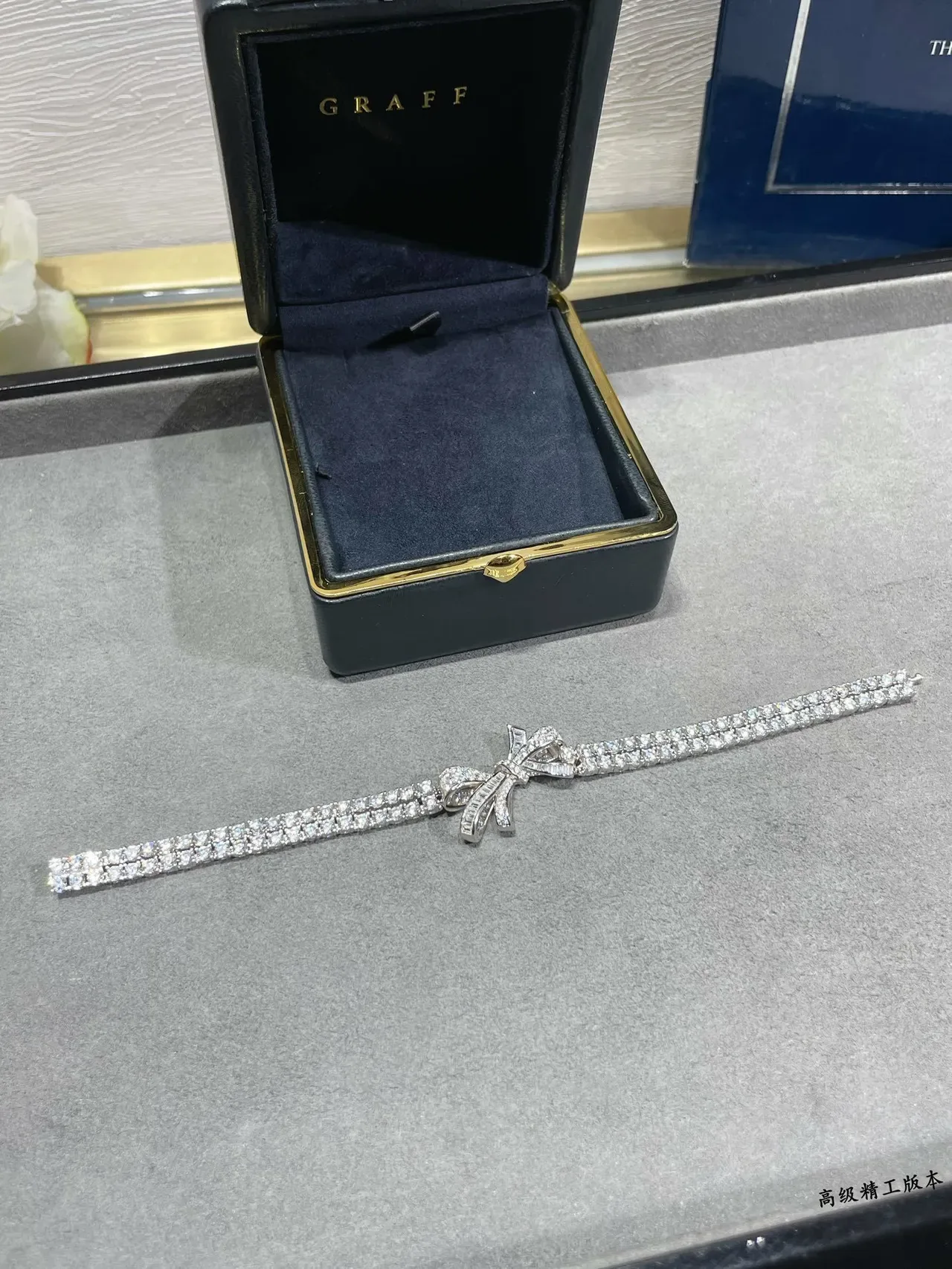 Graff Bow Motif Pavé Diamond Bracelet 8