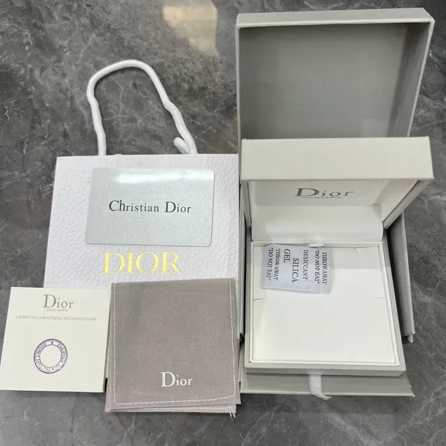 GRAFF Packaging Set Dark Gray Bag and Navy Box Jewelry 5