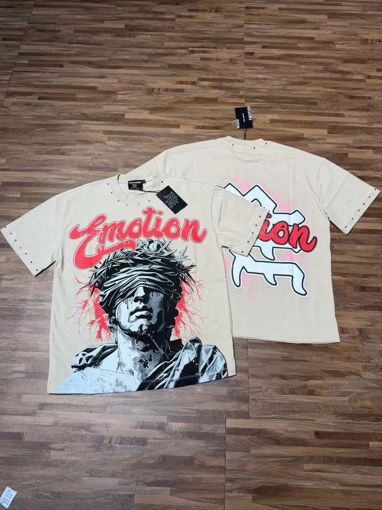 Graphic Print Rivet-Trimmed Oversized T-Shirt 2