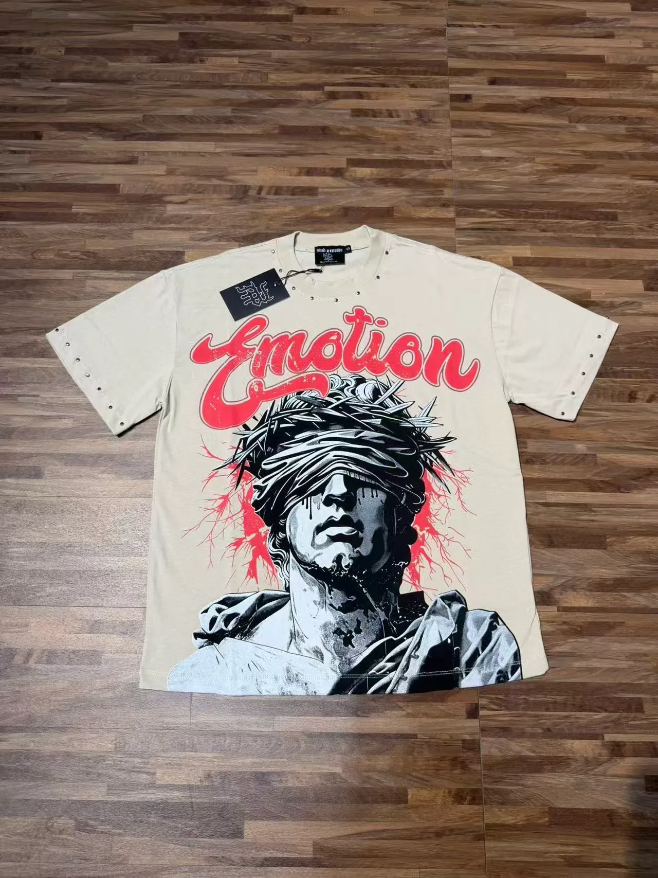 Graphic Print Rivet-Trimmed Oversized T-Shirt 3
