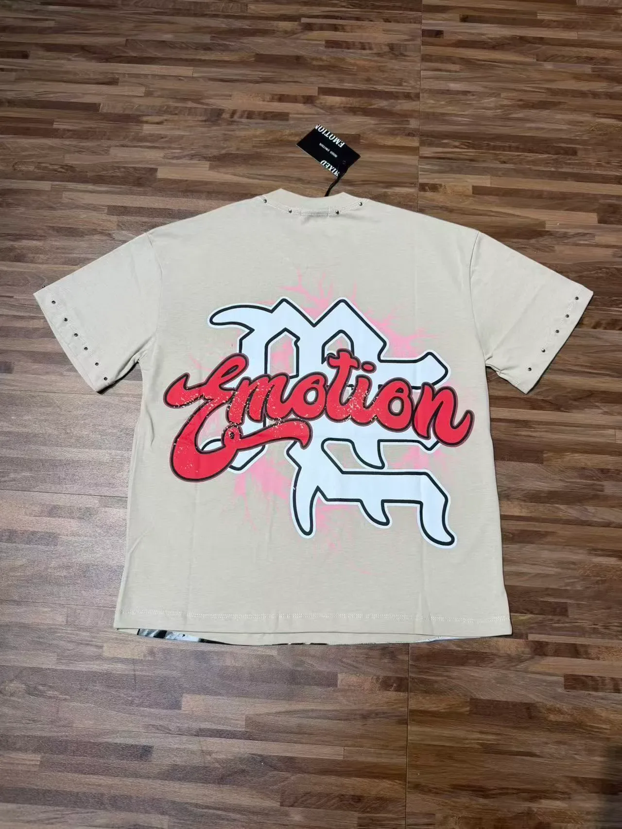 Graphic Print Rivet-Trimmed Oversized T-Shirt 4
