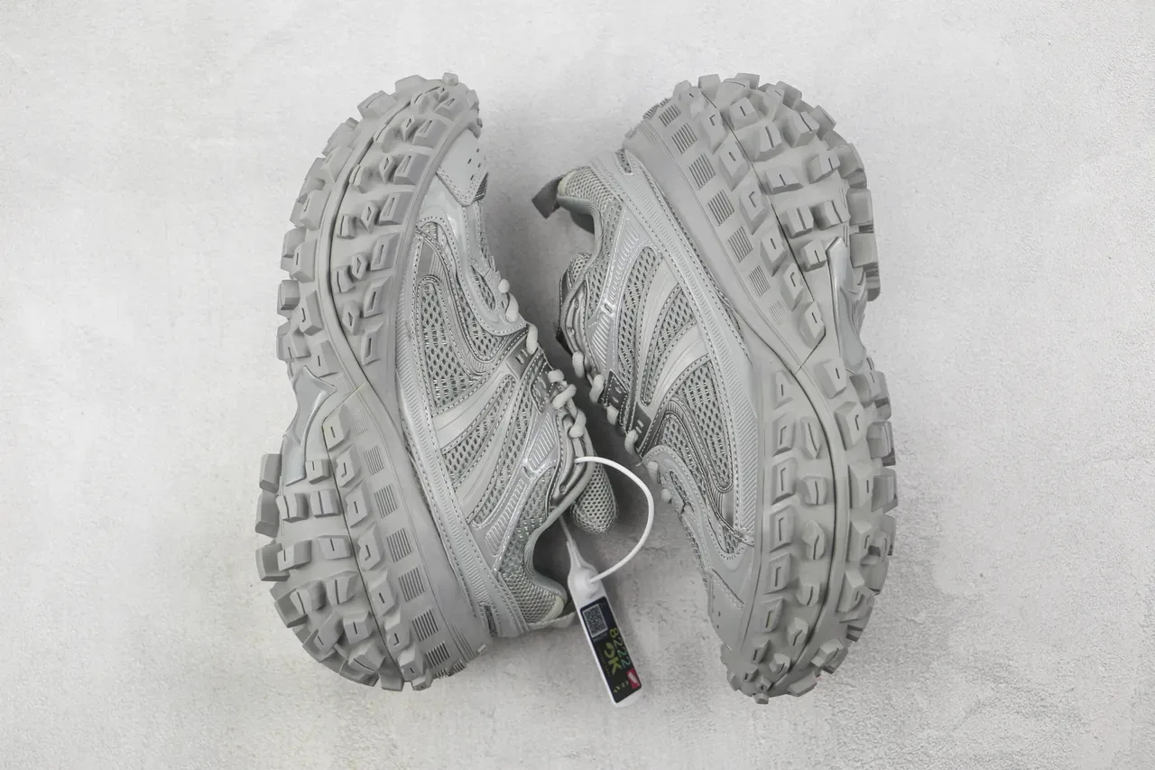 Gray Monochromatic Mesh-Synthetic Hybrid Upper Sneakers 2
