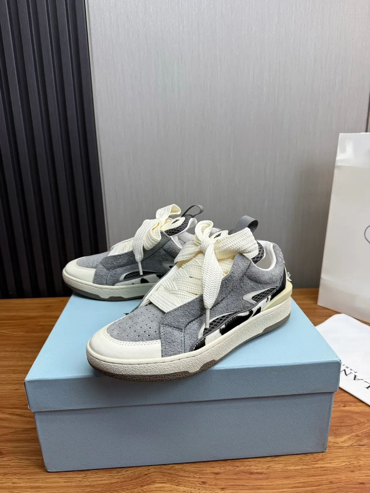 Gray White Mixed-Material Upper Asymmetrical Lace Cover Sneakers 3