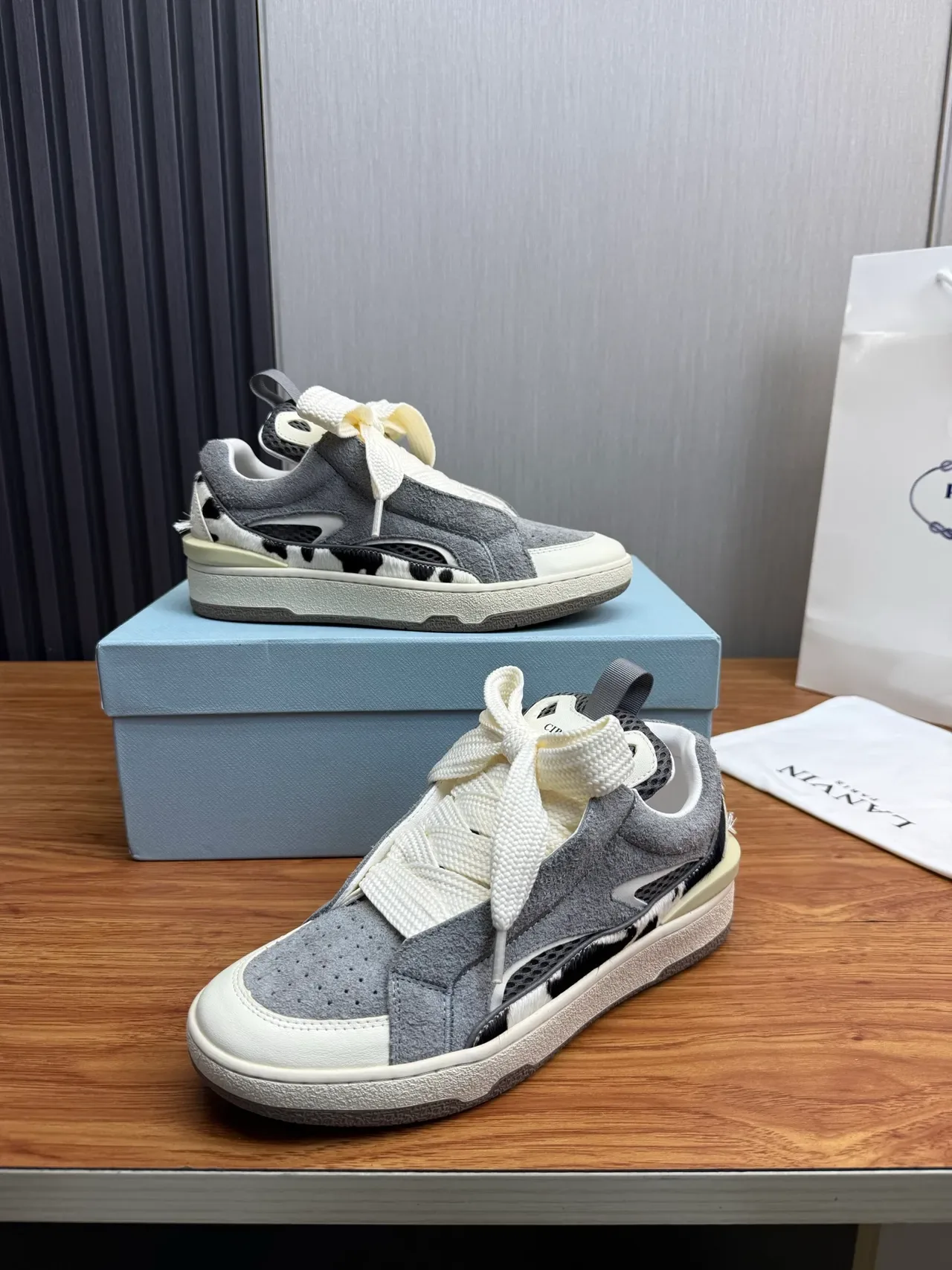 Gray White Mixed-Material Upper Asymmetrical Lace Cover Sneakers 4