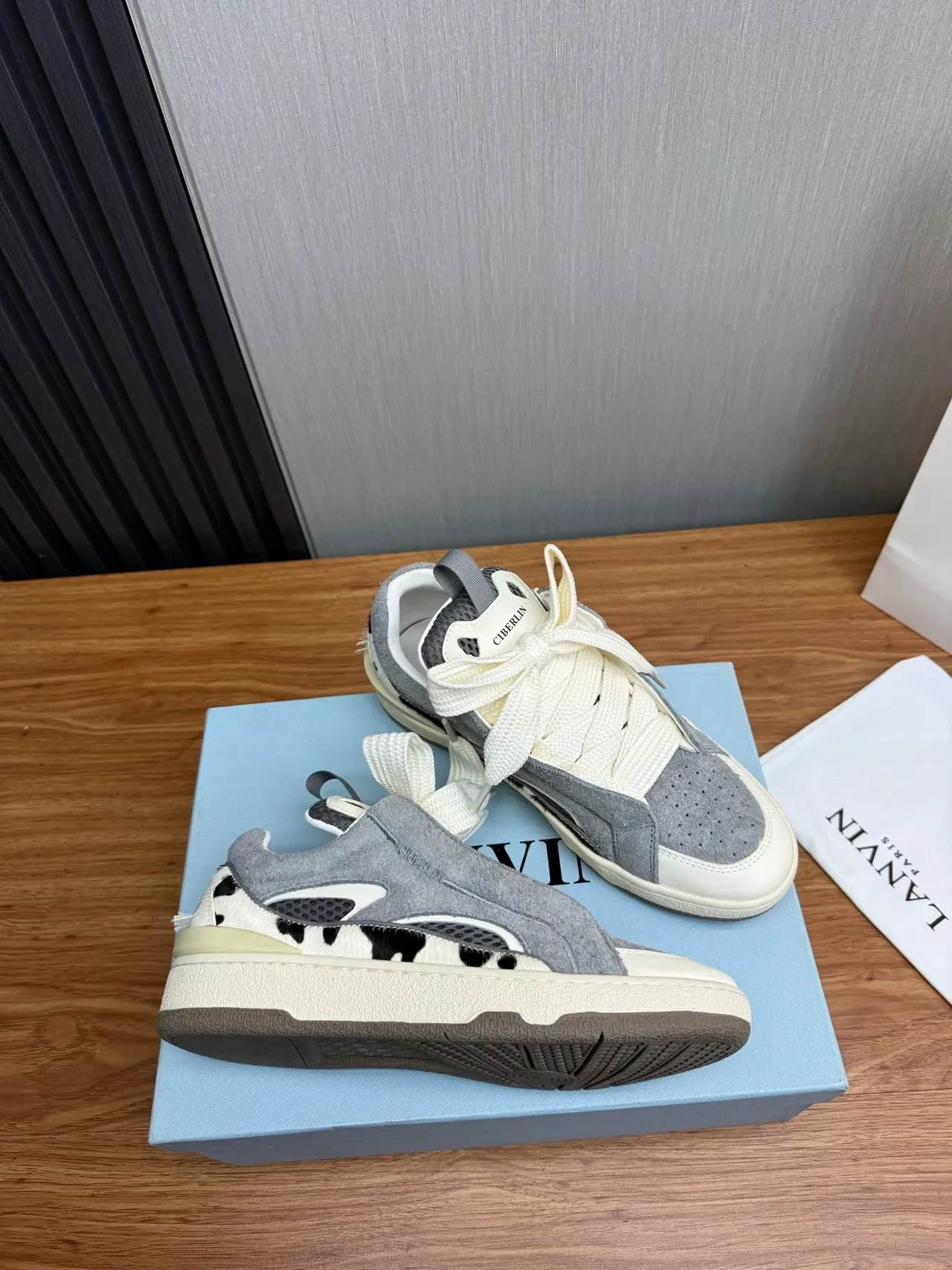 Gray White Mixed-Material Upper Asymmetrical Lace Cover Sneakers 6