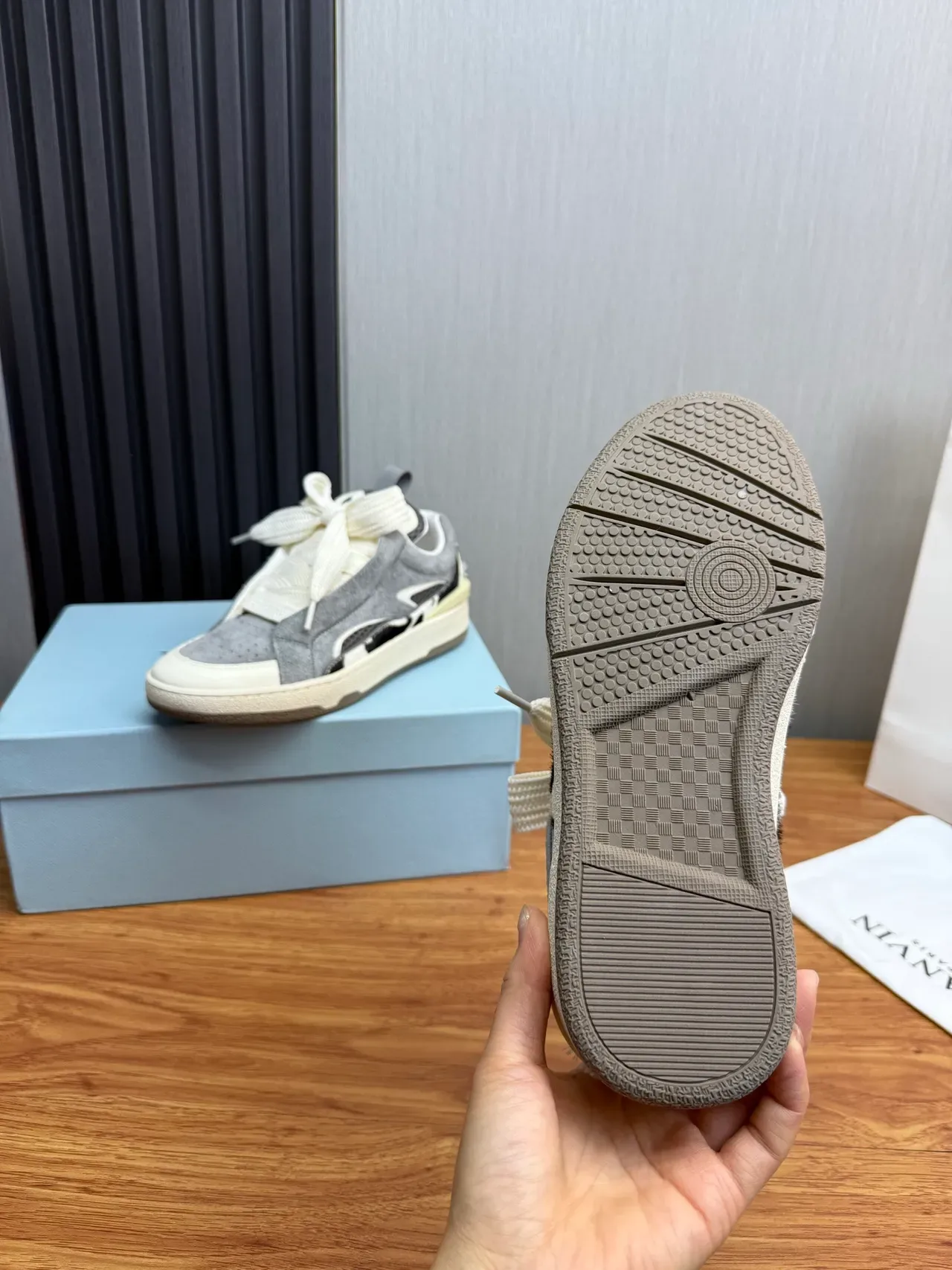 Gray White Mixed-Material Upper Asymmetrical Lace Cover Sneakers 11