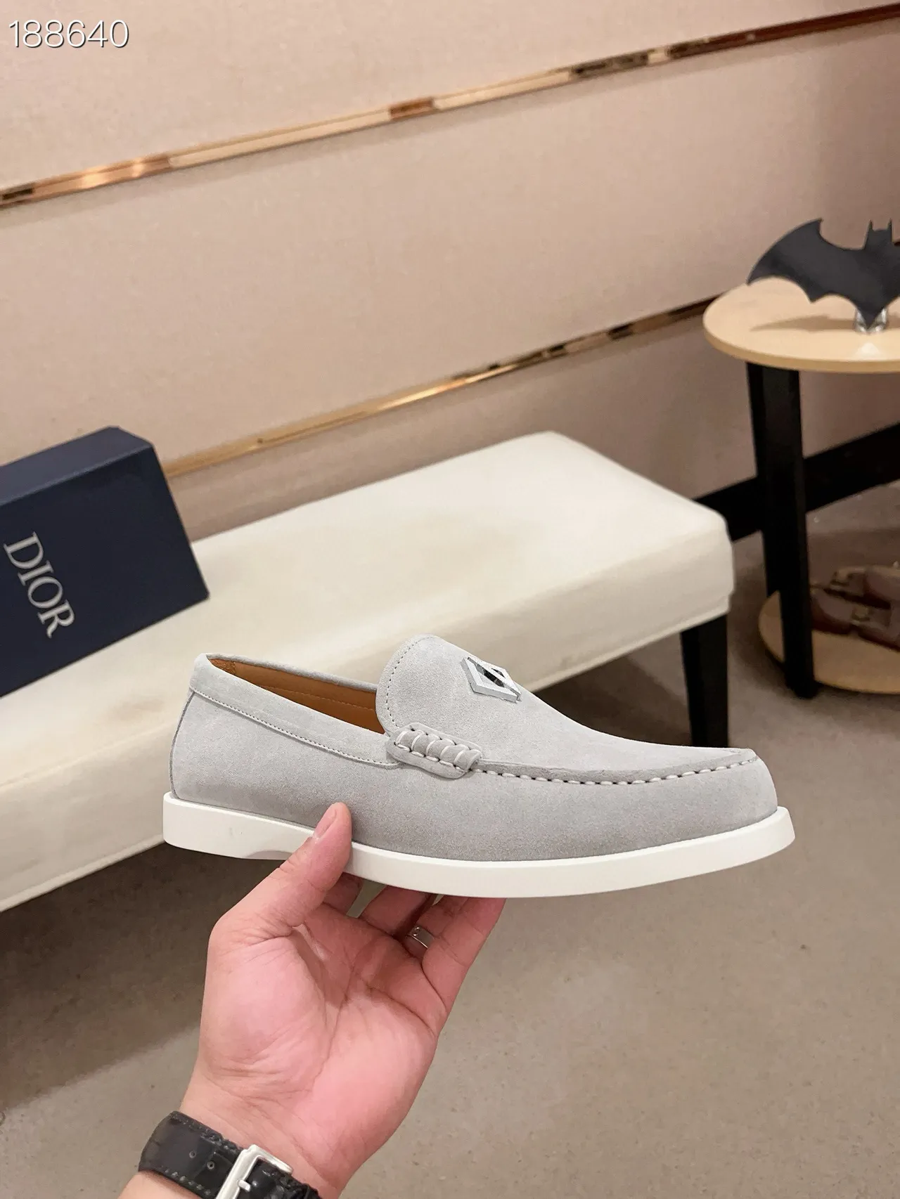 Gray White Suede Upper Moc-Toe Stitching Loafer 6