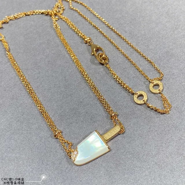 Green Gold Double-Chain Malachite-Style Pendant Necklace 4