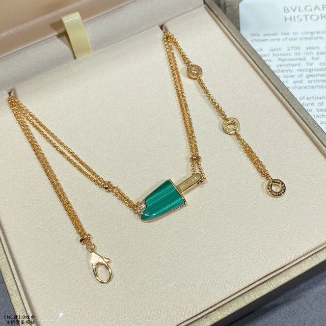 Green Gold Double-Chain Malachite-Style Pendant Necklace 5