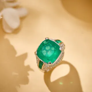 Green Silver Cushion-Cut Central Emerald Pavé Diamond Halo Ring