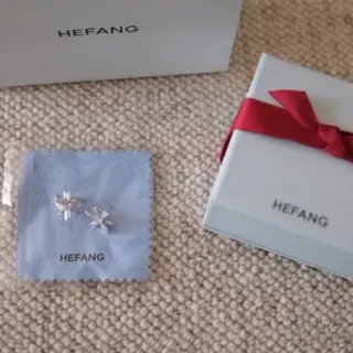 HEFANG Crystal Floral Starburst Stud Earrings