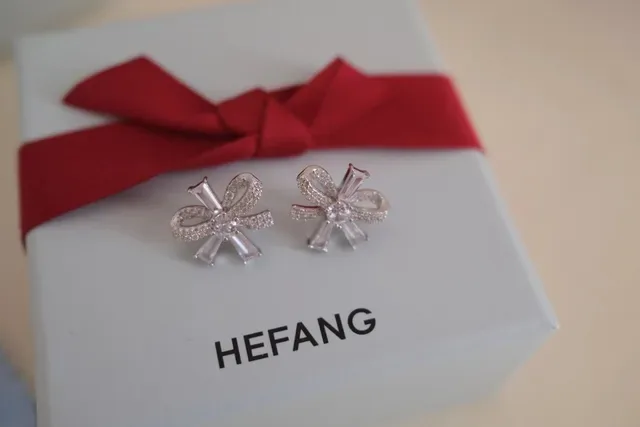 HEFANG Crystal Floral Starburst Stud Earrings 5