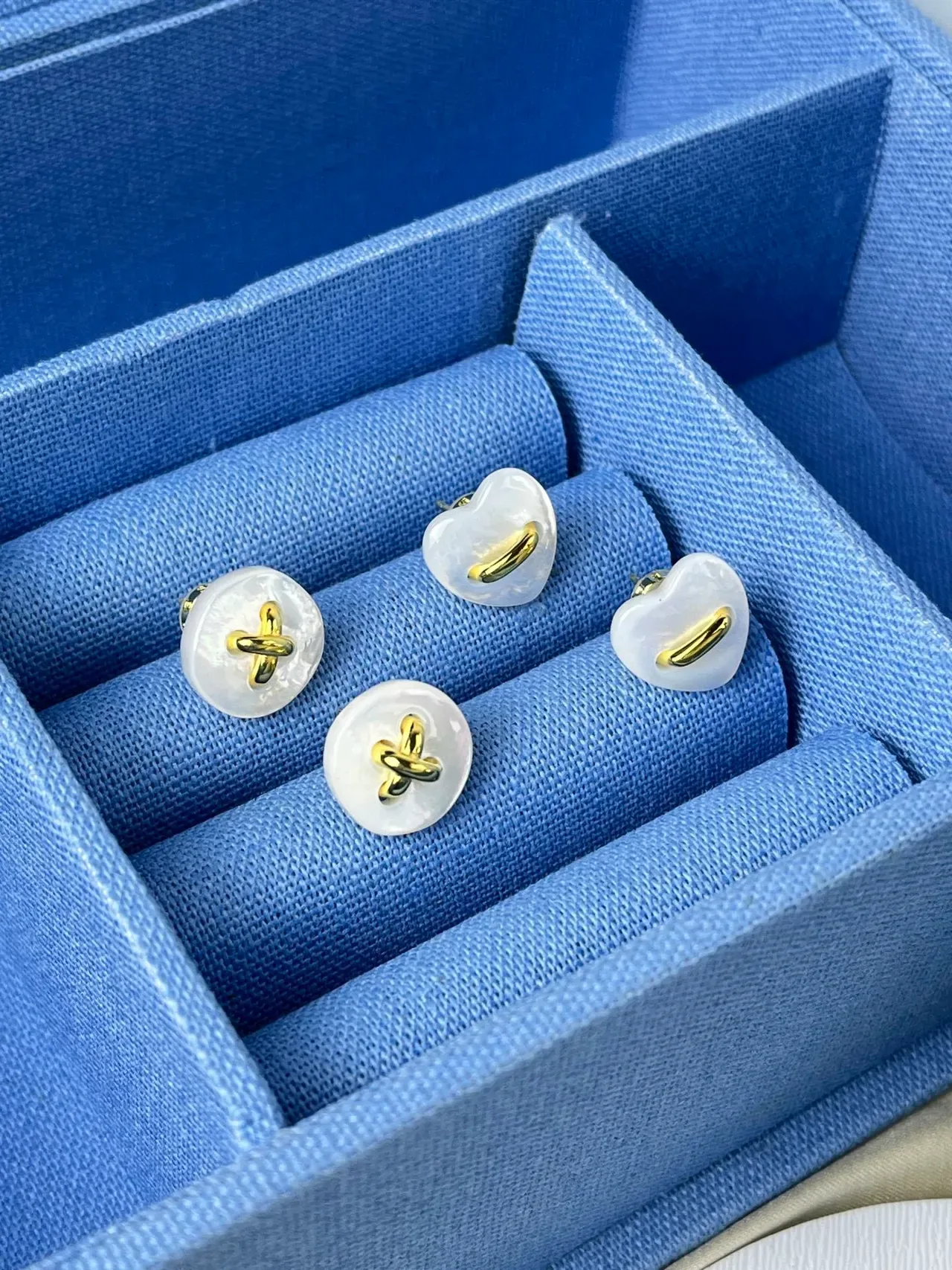 HEFANG Pearlescent Shell and Gold-Tone X-Bar Heart and Circular Stud Earrings 8