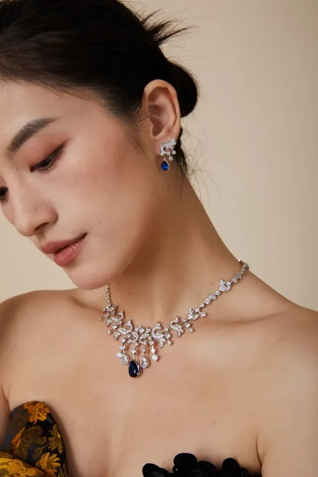 High-Jewelry Pavé-Set Floral-Dove Motif Drop Pendant Necklace 4
