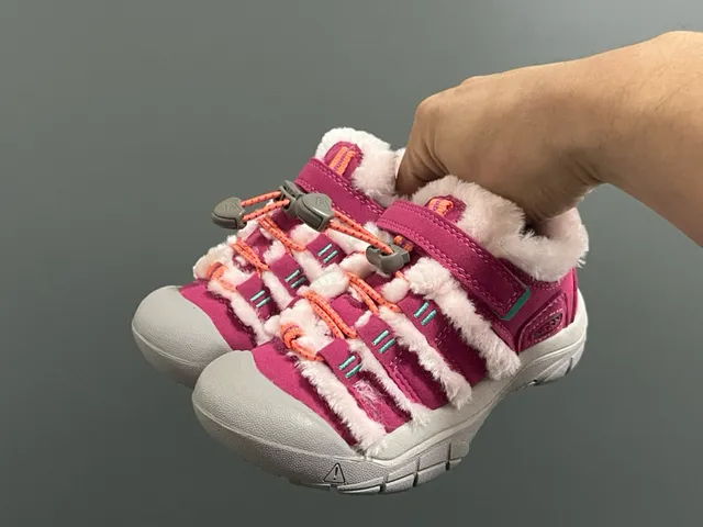 Keen Pink White Fleece-Lined Adjustable Strap Casual Sandals 7