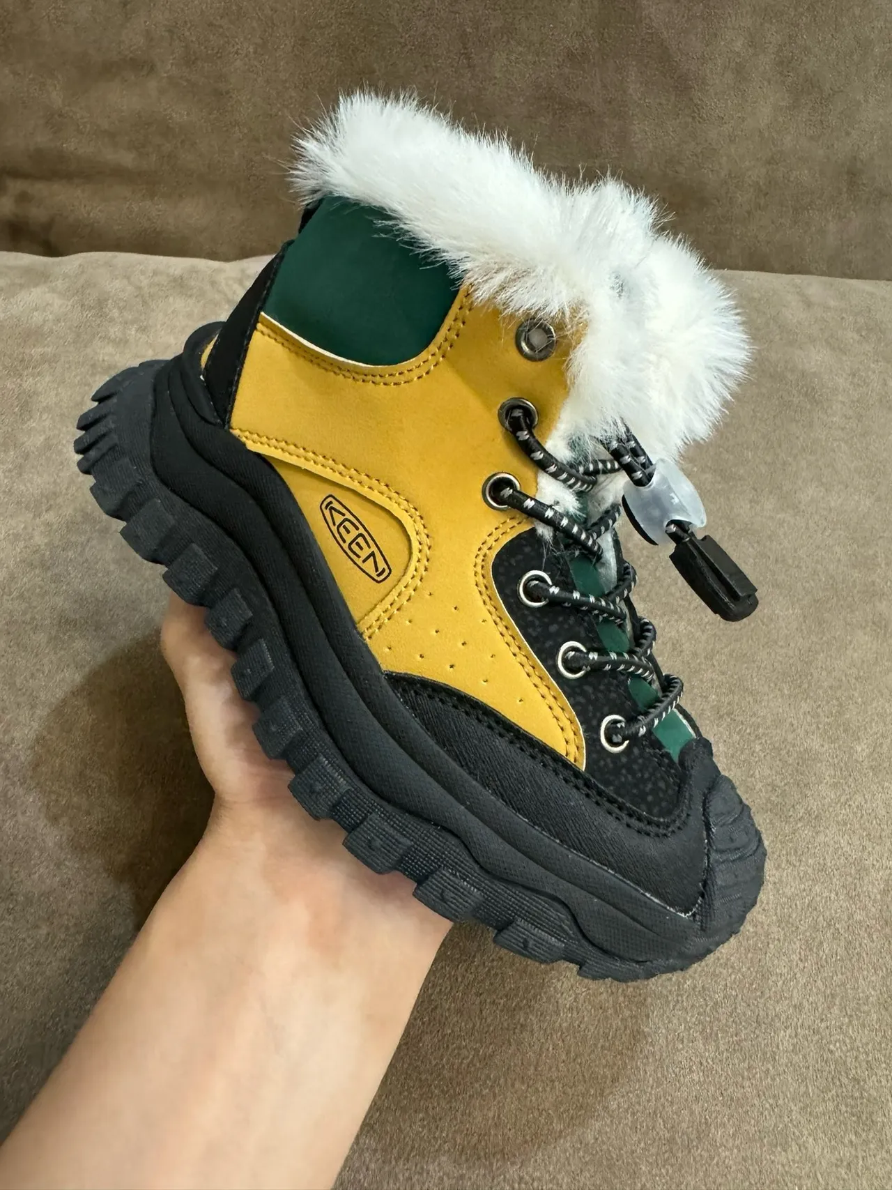 KEEN Bottes de neige jaune vert col fourré fermeture à lacets à bascule 4