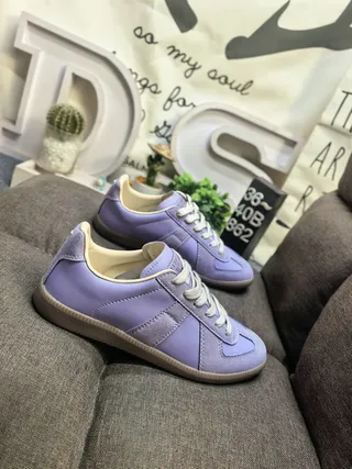 Lavender Panelled Low-Top Cupsole Sneakers 9